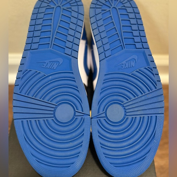 Nike Air Jordan 1 Low white/royal blue-black-white. Mens size 11 - Picture 3 of 4